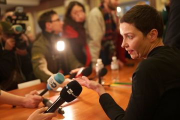 Журналисты пять раз спросили освобожденных белорусских политзаключенных об СВО