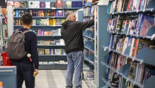 В России приостановили продажи книг Алексея Сальникова и Дениса Драгунского