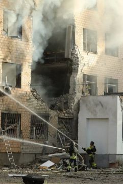 В Чернигове реактивная Герань ударила по зданию ТЦК