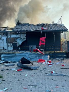 Владислав Шурыгин: Грузовое отделение "Новой почты" в Прилуках Черниговской области уничтожено в результате прилета, сообщает компания